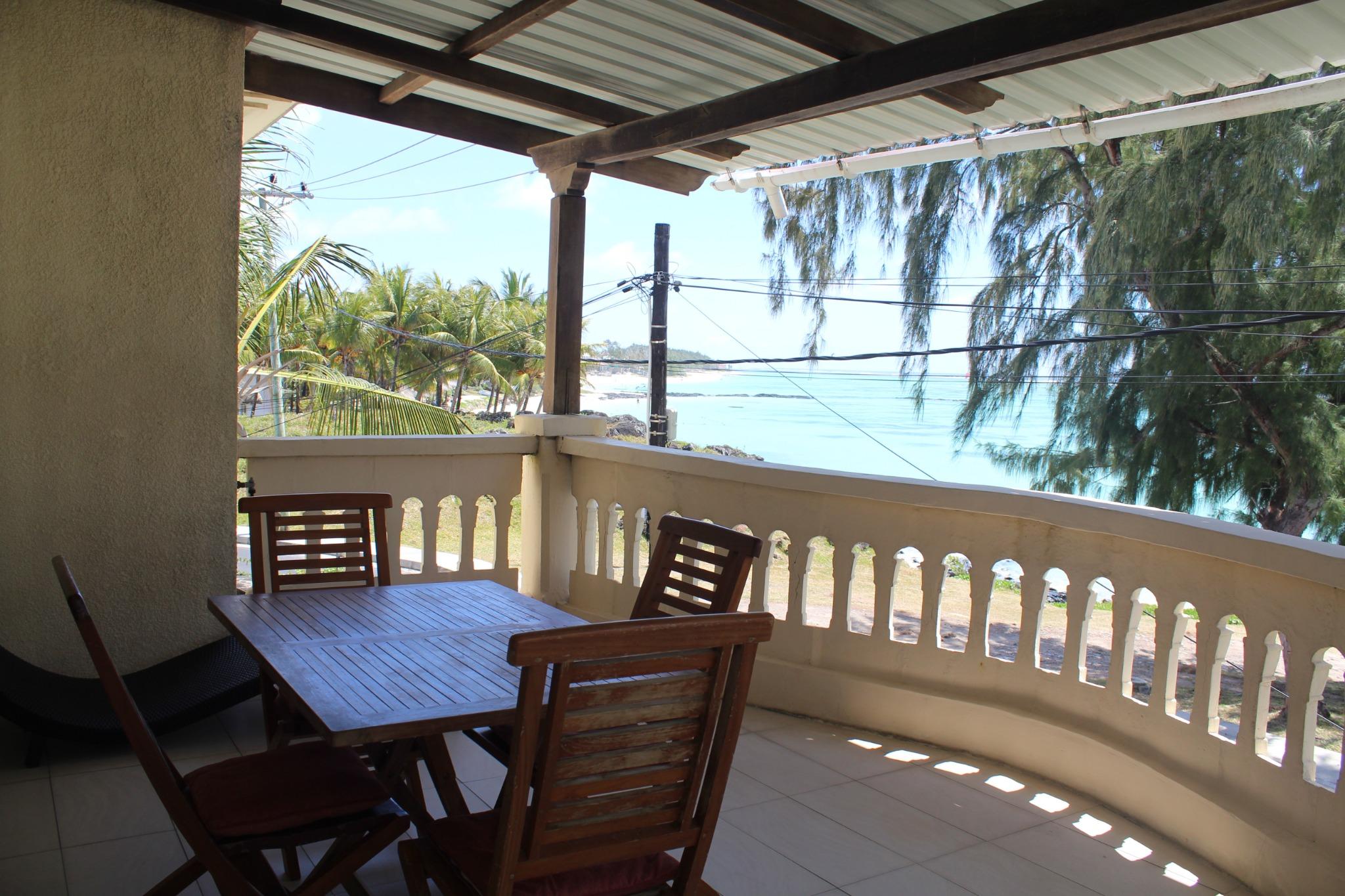 A louer – Maison meublée et équipée dans une résidence sécurisée 24/7 avec vue mer à Palmar.