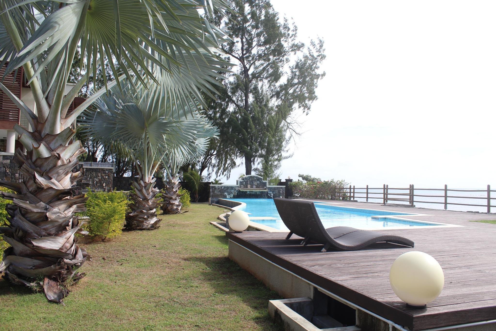 FOR SALE – Wonderful beachfront residence located in Bain Bœuf