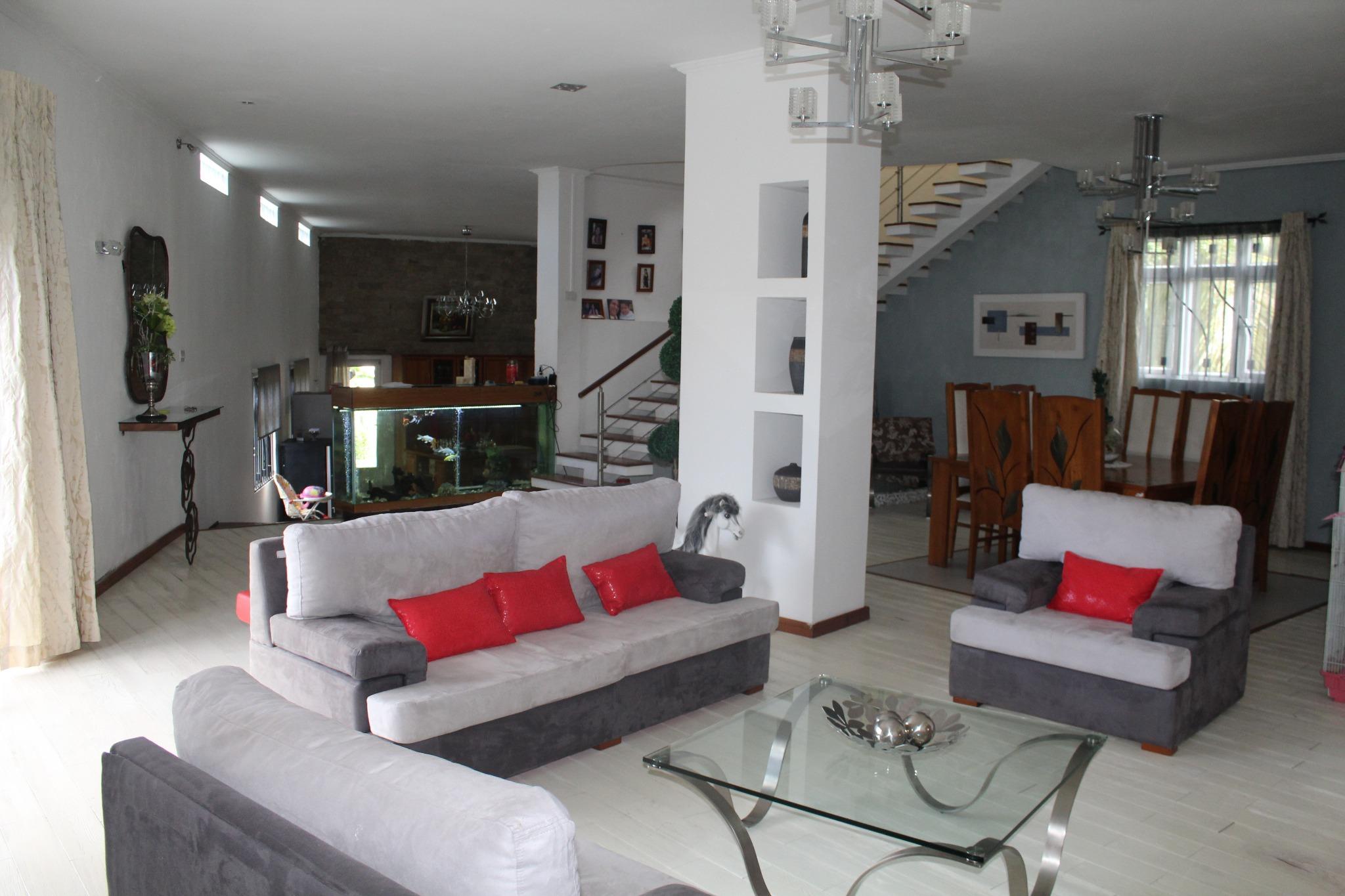 FOR SALE – Pretty furnished and equipped house of 696 m2 situated in Phoenix