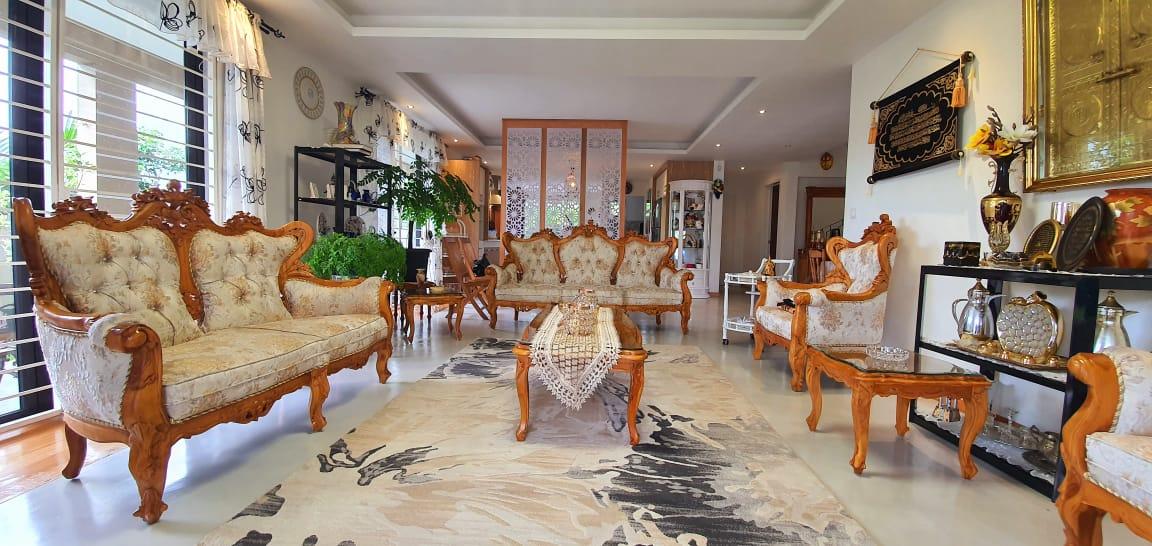 FOR SALE – Furnished and equipped family home of 343 m2 on a land of 133 toises located in the famous morcellement of Pinewood Garden in Wooton