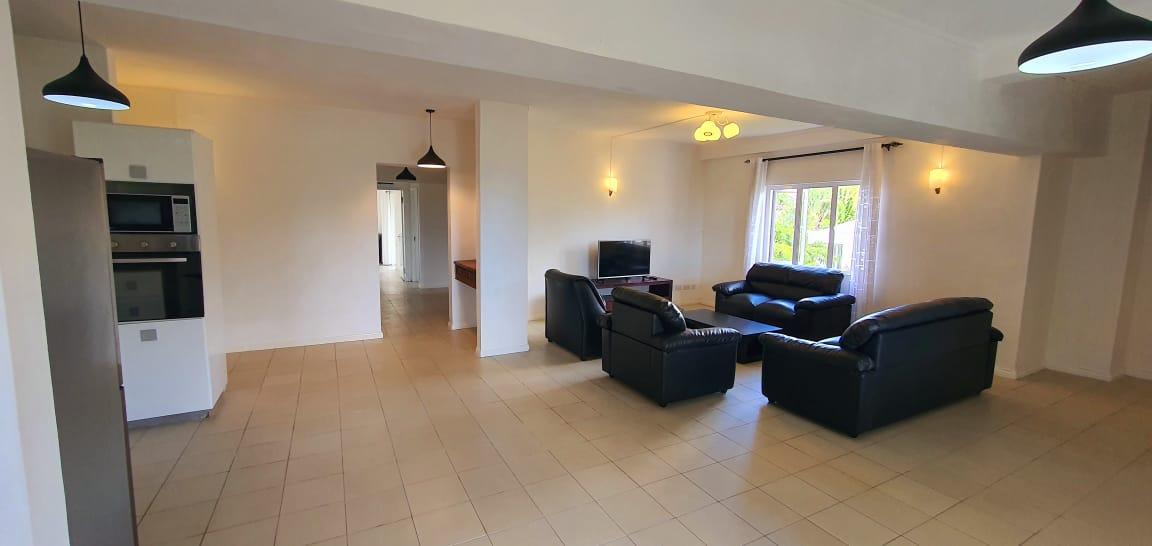 FOR SALE – Charming furnished and equipped apartment of 160 m2 located in a high end residence at Floreal