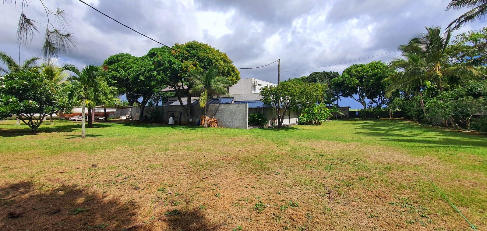 A VENDRE – spacieux bureau non meublé et climatisé de 730 m2 sur un terrain de 625 toises situé Fond du Sac