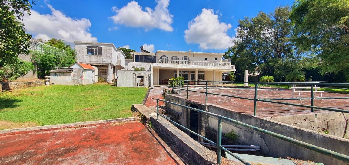 FOR SALE – Beautiful plot of land of 1 acre 06 with breathtaking view of the ravine located in Beau Bassin