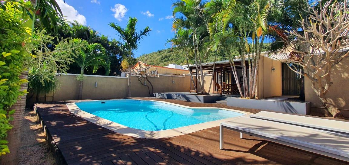 TO RENT – beautiful single storey house of 220 m2 furnished and equipped located in a residential area in Soreze
