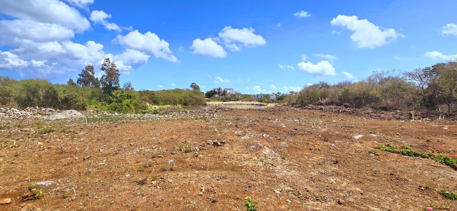 Beau terrain résidentiel de 875 toises, idéalement situé à Chemin Vingt Pieds Grand Baie