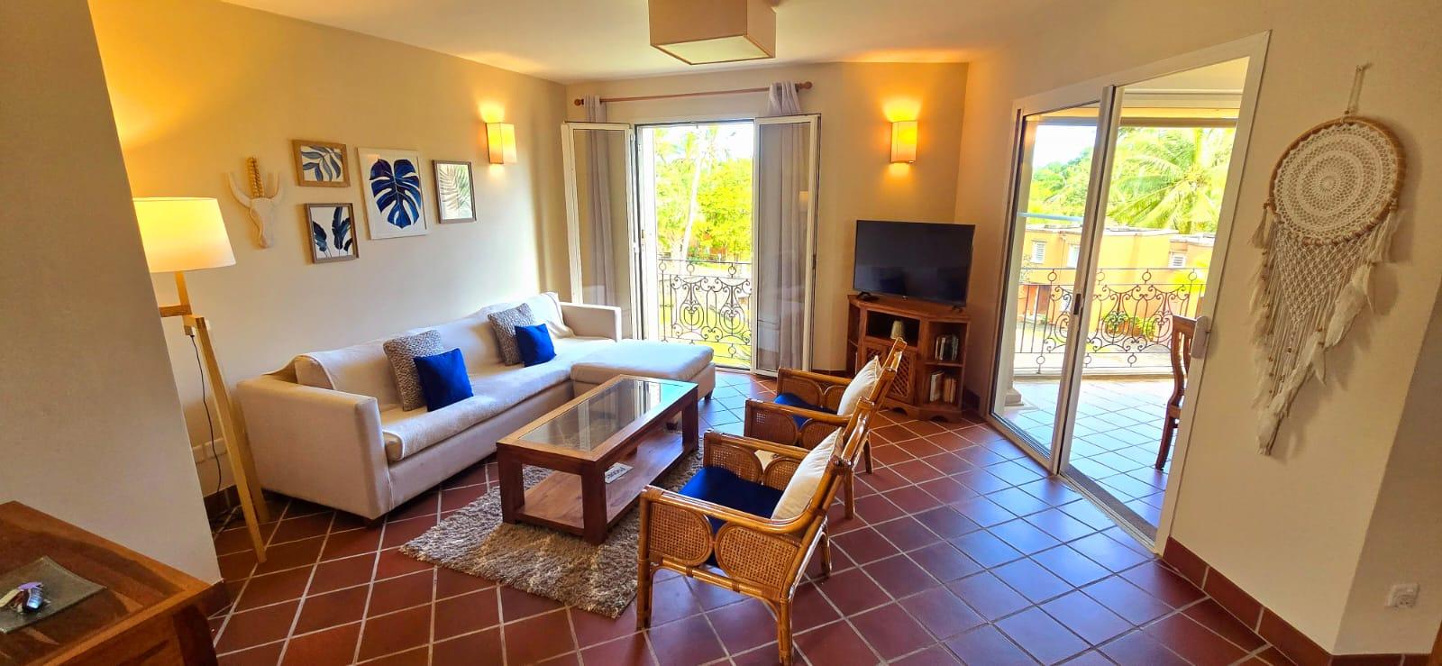 A louer : Découvrez cet élégant townhouse, meublé et équipé de 90 m² situé à Port Chambl