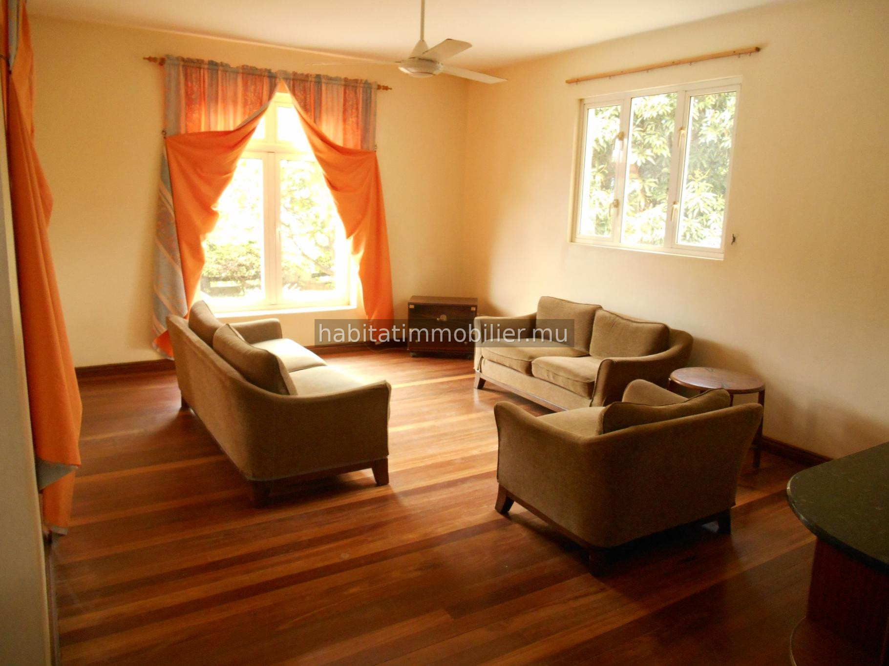 FOR SALE – Nice house of 400 m2 in Albion.